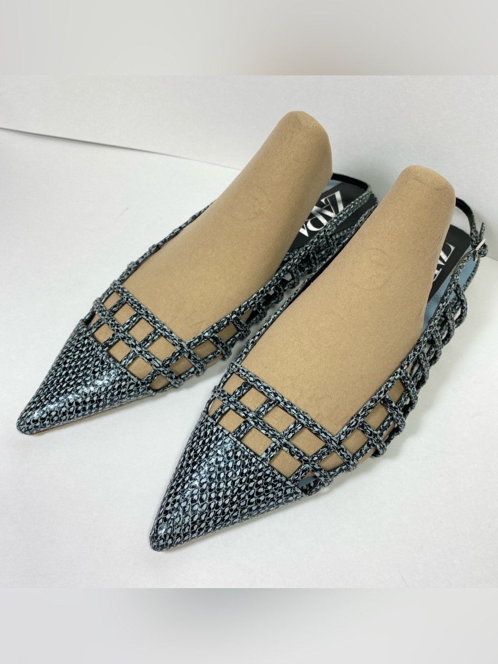 ZARA Women’s Sz 41 SlingBack Flats Pointed Toe Animal Print, Cutwork Detailing